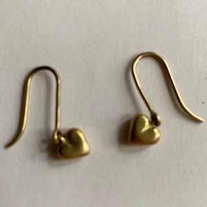 18K solid gold tiny heart earrings